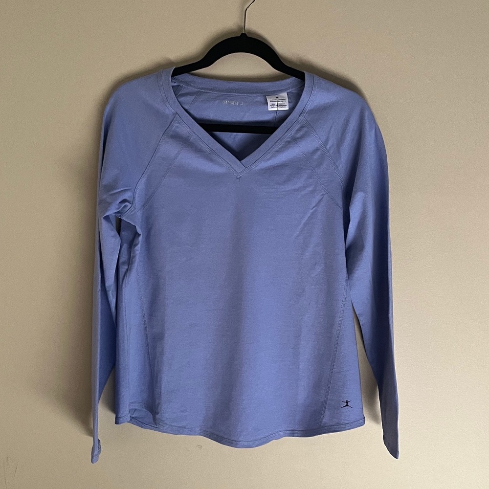 Danskin Lilac V Neck Top  NWOT